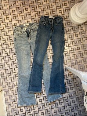 Hollister High Rise Flare Jeans Lot of 2, Sz 000 Regular, Sz. 23